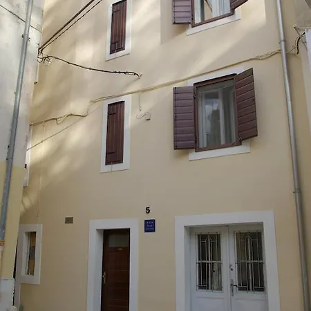 Lägenhet Varos Zadar